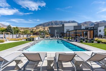 Outdoor pool leisure space
